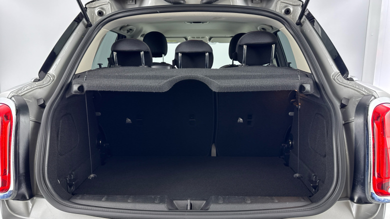 MINI Hatchback 1.5 Cooper Classic Premium 5dr Petrol Hatchback